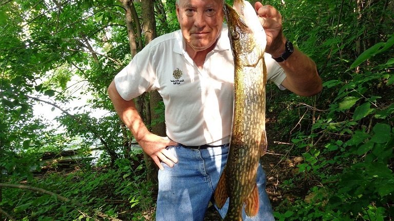 ken_larson_fish.jpg